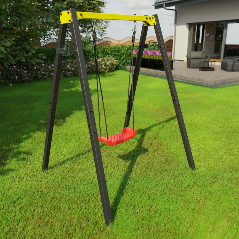 Schommelframe tuin met plankschommel op gazon